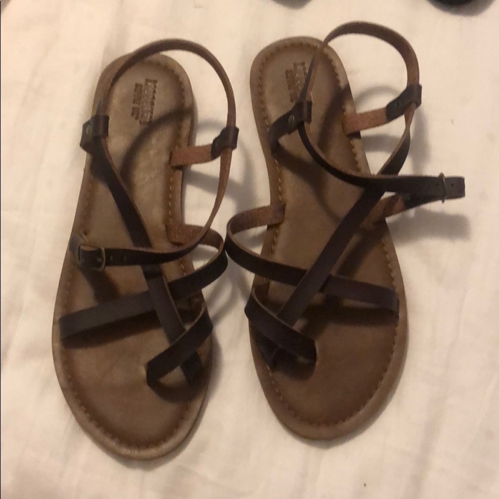 Strapped sandals